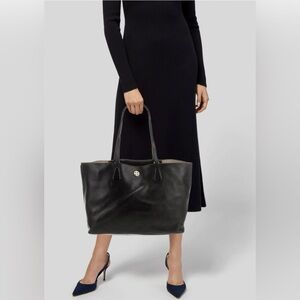 TORY BURCH PERRY TOTE BAG IN BLACK PEBBLED LEATHER